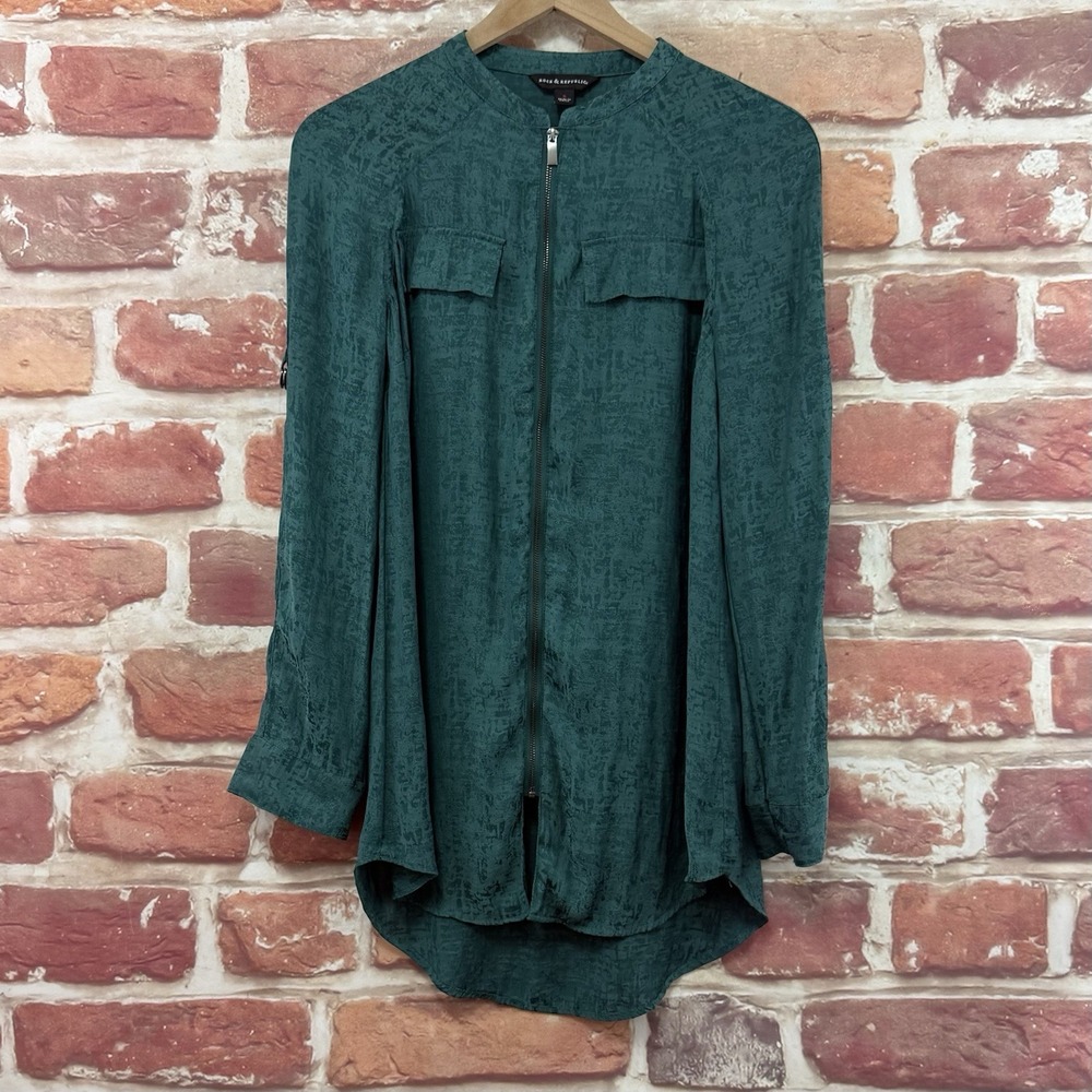 Rock & Republic Top Women's S Green Abstract Roll Tab Sleeve Casual Zip Up Shirt